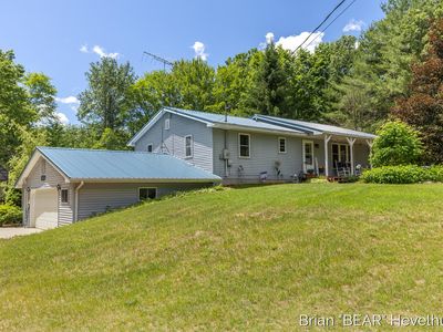 18249 Eight Mile Rd