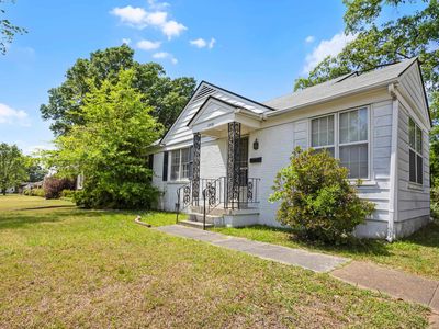 2538 N Edwin Cir