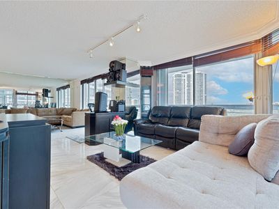 19101 NE 36th Ct APT 2007