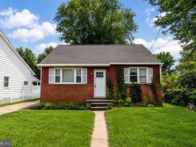 1213 E Homberg Ave
