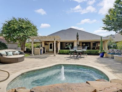 9608 Grandview Dr