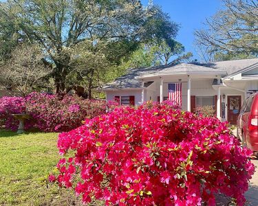 326 Kepner Dr NE