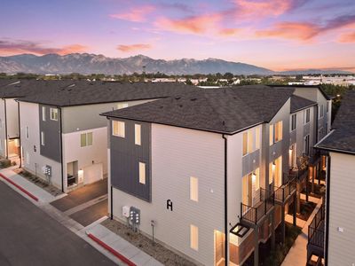 1146 S Redwood Rd #802