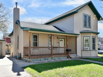 476 Main St