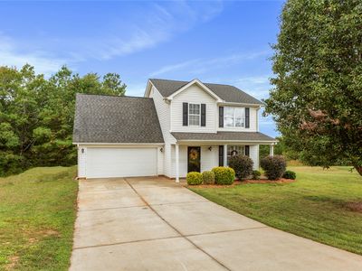 102 Lochenshire Pl