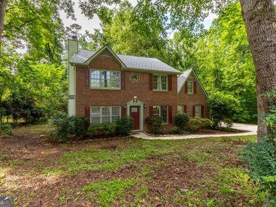 140 Windsor Dr
