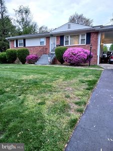 Property at 821 Grant St, Herndon, VA