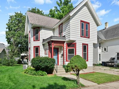 159 S High St