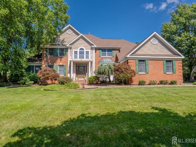8 Marian Dr