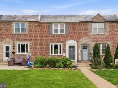 Property at 332 Gramercy Dr, Clifton Heights, PA