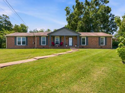 709 Harpeth Pkwy W