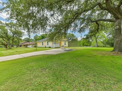 207 Oakridge Dr