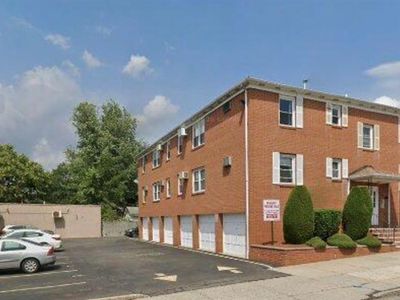 41 W Church St APT 11