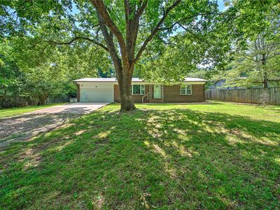 16 N Redbud Ave