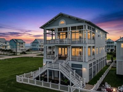 3835 Seabreeze Ln