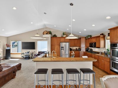 1804 Whispering Ridge Dr