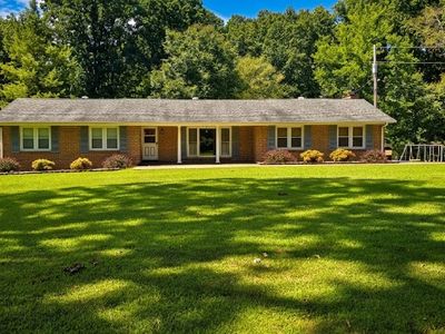 907 Asbury Dr