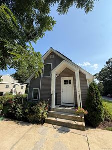 16 Oak Avenue