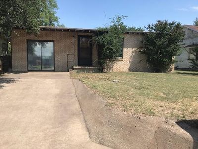 2210 Juanita Ave