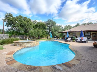 3402 Green Meadows Dr