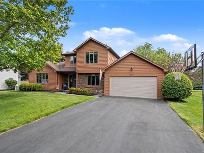 1094 Bright Stream Way