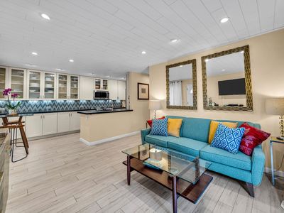 160 Keonekai Rd APT 8-103