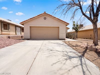 6547 Grand Oaks Dr