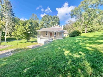 635 Apple Valley Rd