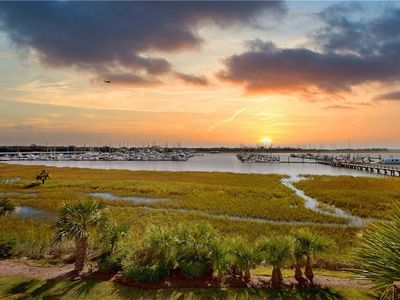 20 Waterfront Dr APT 121