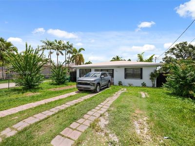 Property at 327 NW 3rd St, Florida City, FL