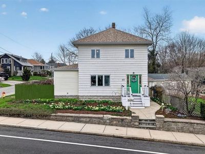 102 Willett Ave