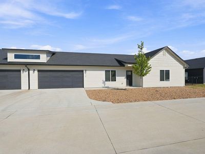 Property at 478 E Harper St, Valley Center, KS