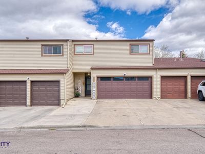Property at 1007 Santee Dr, Gillette, WY