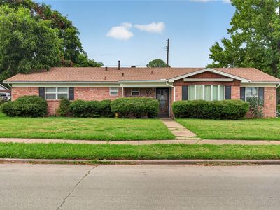 1605 Weathered Dr