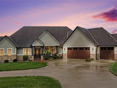 3 Mission Hills Dr