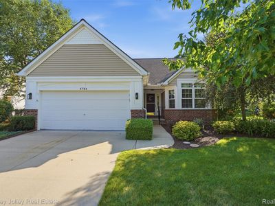 4784 New Haven Dr