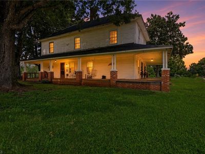 985 Traphill Rd