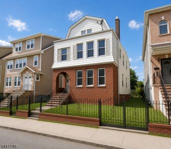 133 Isabella Ave
