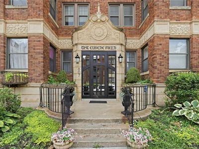 807 W 48th St APT 602