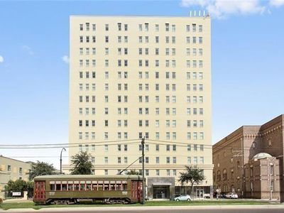 1205 Saint Charles Ave APT 809