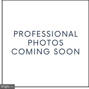 6111 Martins Landing Ct