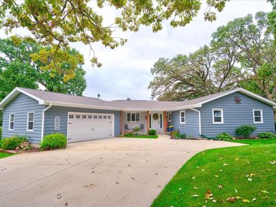 1776 Oakview Drive