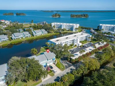 6206 S River Run Drive