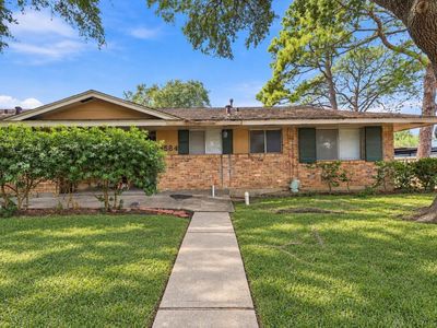 16584 Buccaneer Ln