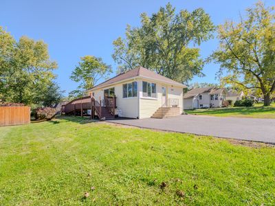 204 Barr Elms Ave