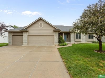 18302 Honeysuckle Dr