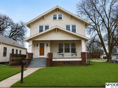345 W 8th St