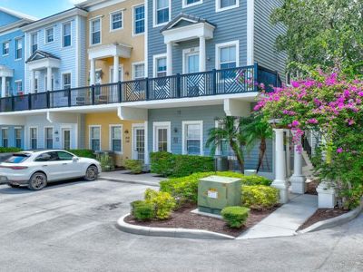 221 Greenwich Circle #209