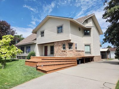 10 McCormick Dr
