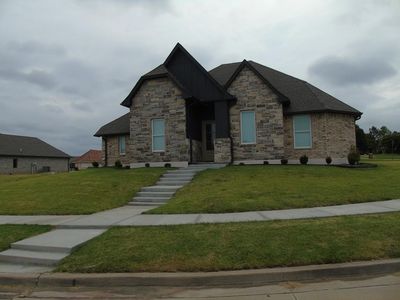 1601 NW 37th St